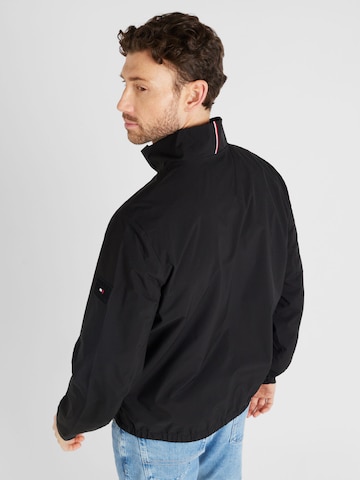 TOMMY HILFIGER Jacke in Schwarz