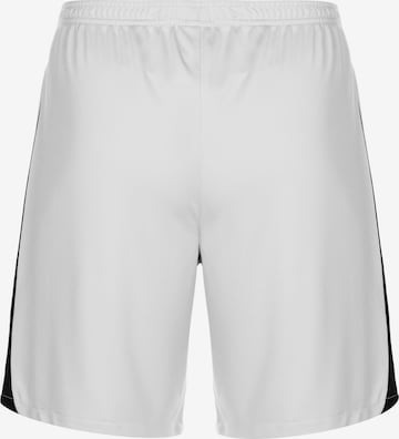 Regular Pantalon de sport 'League III' NIKE en blanc