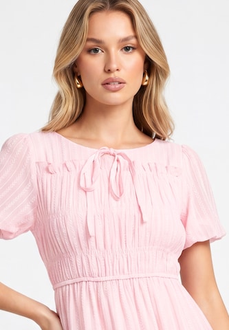 faina - Vestido en rosa