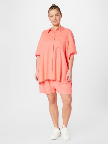 River Island Plus - Blusa en rosa