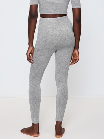 TRIUMPH - Calças de pijama ' Beauty Layers ' em cinzento