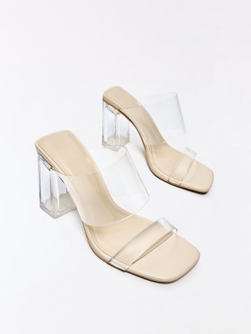 Bershka Pantolette in Transparent