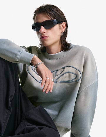 BershkaSweater majica - plava boja