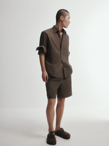 Regular Pantalon The Set en marron