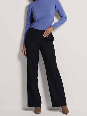Loosefit Pantalon à plis MADELEINE en bleu : devant