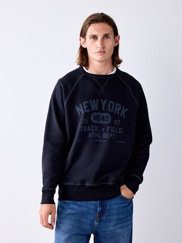 Sweat-shirt Next en noir : devant