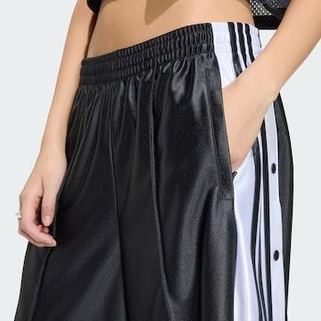ADIDAS ORIGINALS Wide Leg Shorts 'Adibreak' in Schwarz