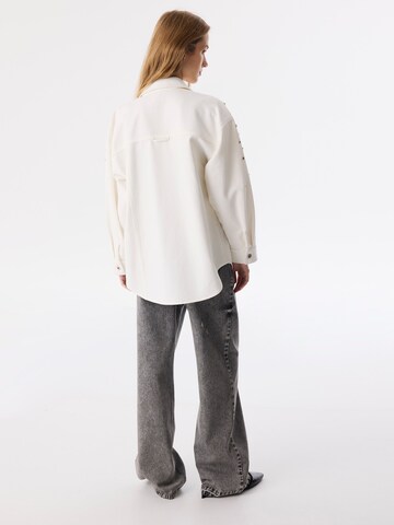 Twist Blouse in Beige