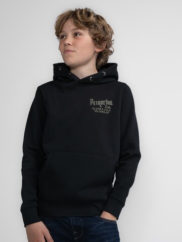 Petrol Industries Sweatshirt 'SaintPaulIsland' in Black: front