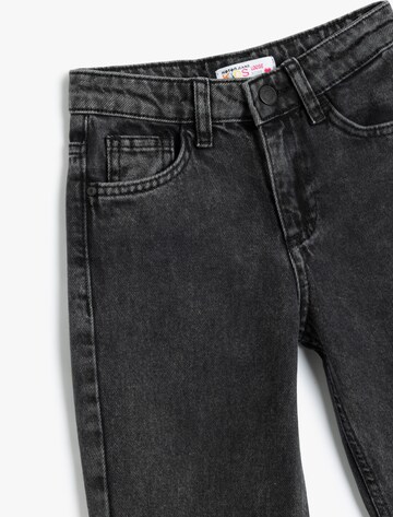 Koton Tapered Jeans in Black
