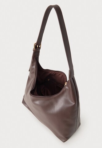 ABOUT YOU Shoulder Bag in Brown