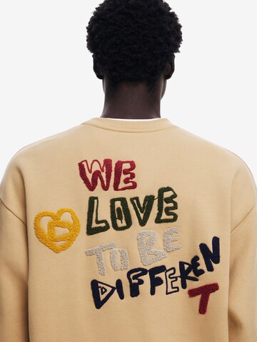 Felpa 'Japan Magazine' di Desigual in beige