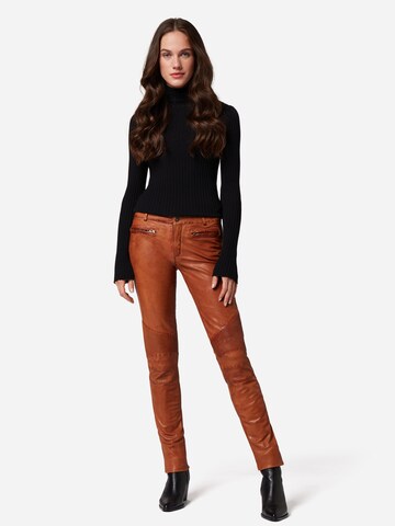 RICANO - Slimfit Pantalón 'Donna' en marrón