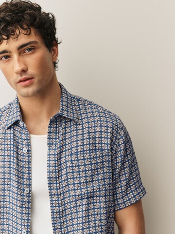 Next Средняя посадка Рубашка в Синий