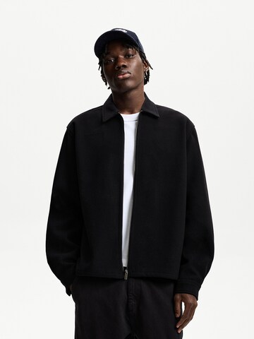 Veste mi-saison Bershka en noir : devant
