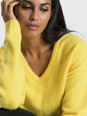 Pull-over oversize bonprix en jaune