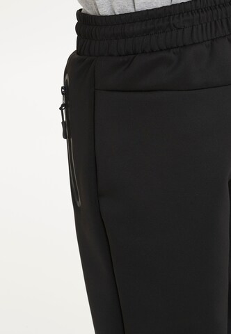 Cruz Tapered Sports trousers 'Kanpur' in Black