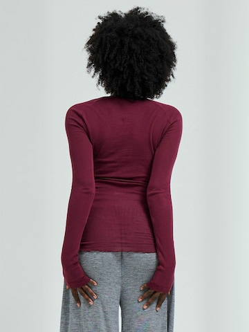 Tricou de la Seamless Basic pe roșu