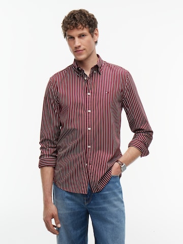 TOMMY HILFIGER - Ajuste estrecho Camisa 'FLEX' en rojo: frente