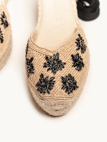 Alhamas Sandal 'Alpargata Cuña 8 cm' in Black