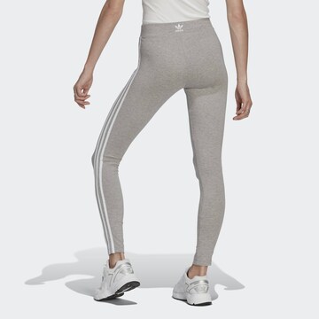 ADIDAS ORIGINALS - Skinny Leggings 'Adicolor Classics' en gris