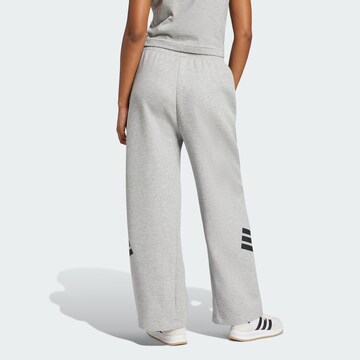 ADIDAS SPORTSWEAR Loosefit Sportovní kalhoty 'Future Icons' – šedá