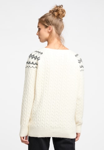 usha FESTIVAL Sweater in White
