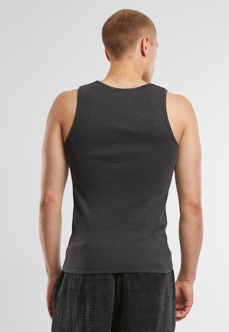 T-Shirt Urban Classics en noir