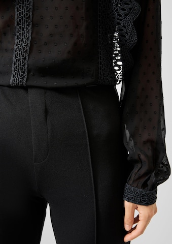 QS Flared Broek in Zwart
