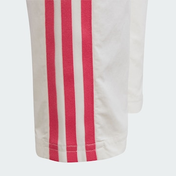 Regular Pantalon de sport 'Juventus Turin Tiro 23' ADIDAS PERFORMANCE en blanc