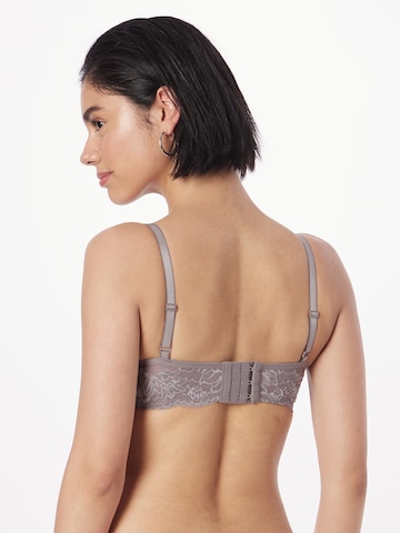 Triangolo Reggiseno 'Amourette Charm T' di TRIUMPH in grigio