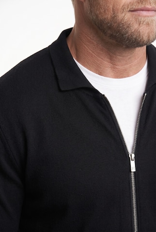 Men Plus Strickjacke in Schwarz