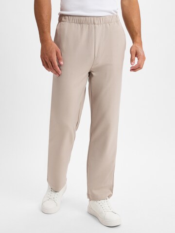 Pegador Regular Pants ' Karan ' in Beige: front