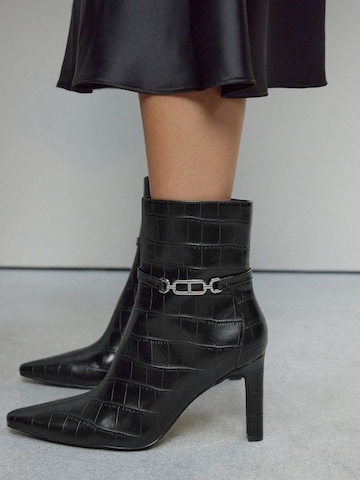 Next Bootie 'Forever Comfor' in Black