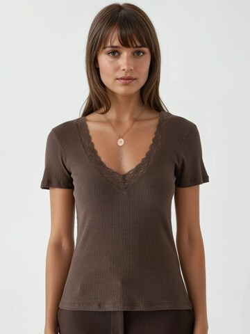 Busem Shirt in Bruin