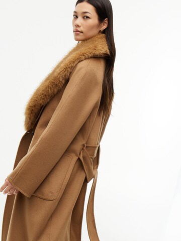 TOMMY HILFIGER Tussenmantel in Bruin