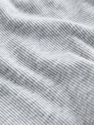 self. Top in Grau