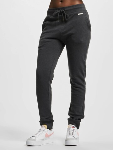 Tapered Pantaloni 'Poppy' de la Just Rhyse pe gri: față