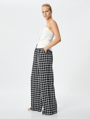 Koton Wide Leg Hose in Schwarz