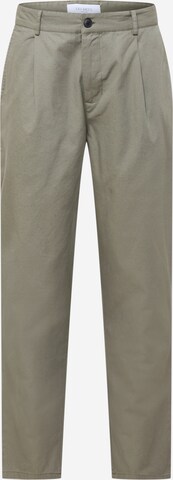 Les Deux Regular Pleat-front trousers 'Parker' in Green: front