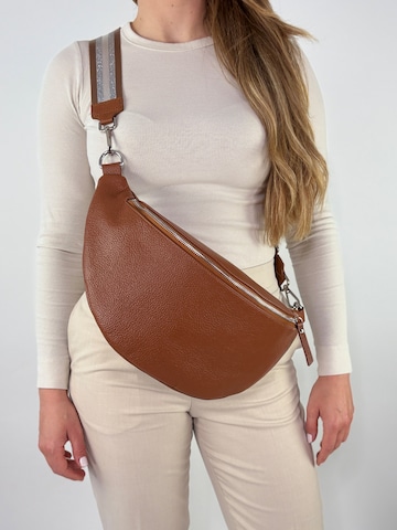 lePelou Fanny Pack 'TORINO' in Brown: front