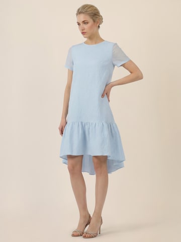 APART Kleid in Blau
