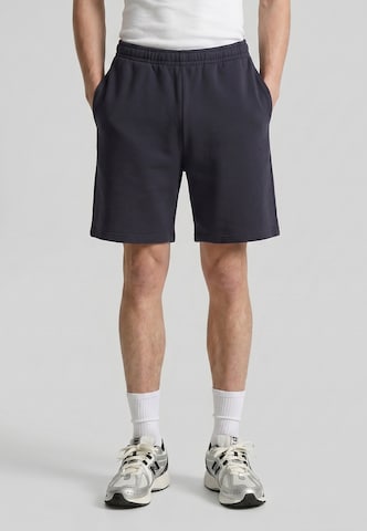 Urban Classics Regular Broek 'Essential' in Blauw: voorkant