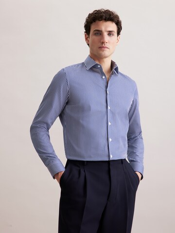 Coupe slim Chemise business 'Schwarze Rose' SEIDENSTICKER en bleu : devant