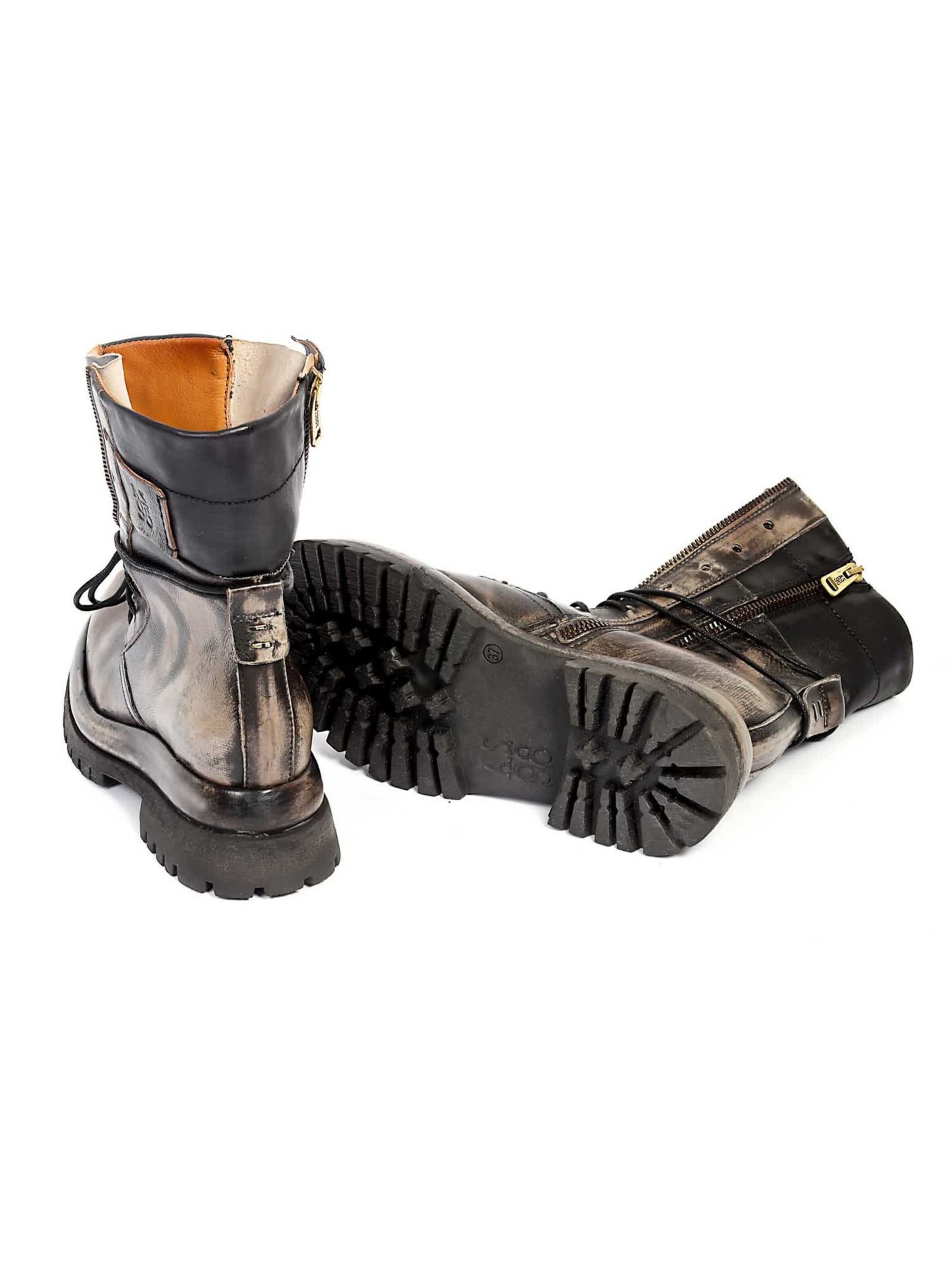 Bottes à lacets 'Delphi' A.S.98 en noir : en bas