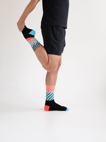 INCYLENCE Athletic Socks 'DIAGONALS' in Black