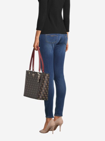 GUESS Shopper 'Noelle' in Brown