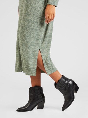 Vero Moda Curve Mekko 'KATIE' värissä vihreä