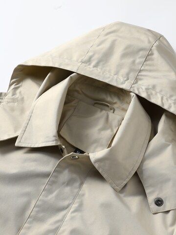 ALLTHEMEN Between-Seasons Coat 'Regenstille' in Beige
