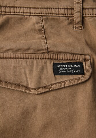 Street One MEN Slimfit Hose in Braun